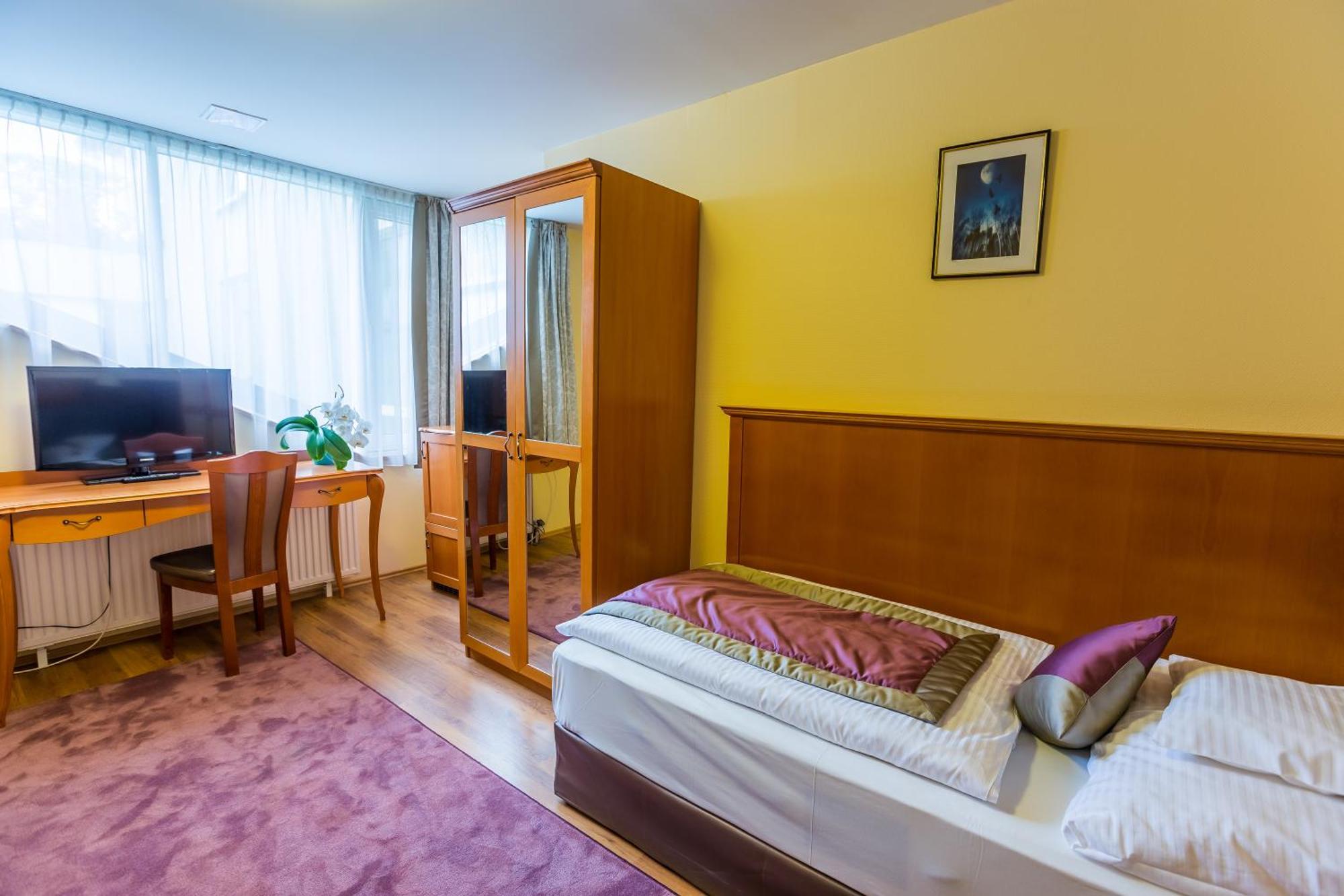 Pannonia Hotel Шопрон Стая снимка