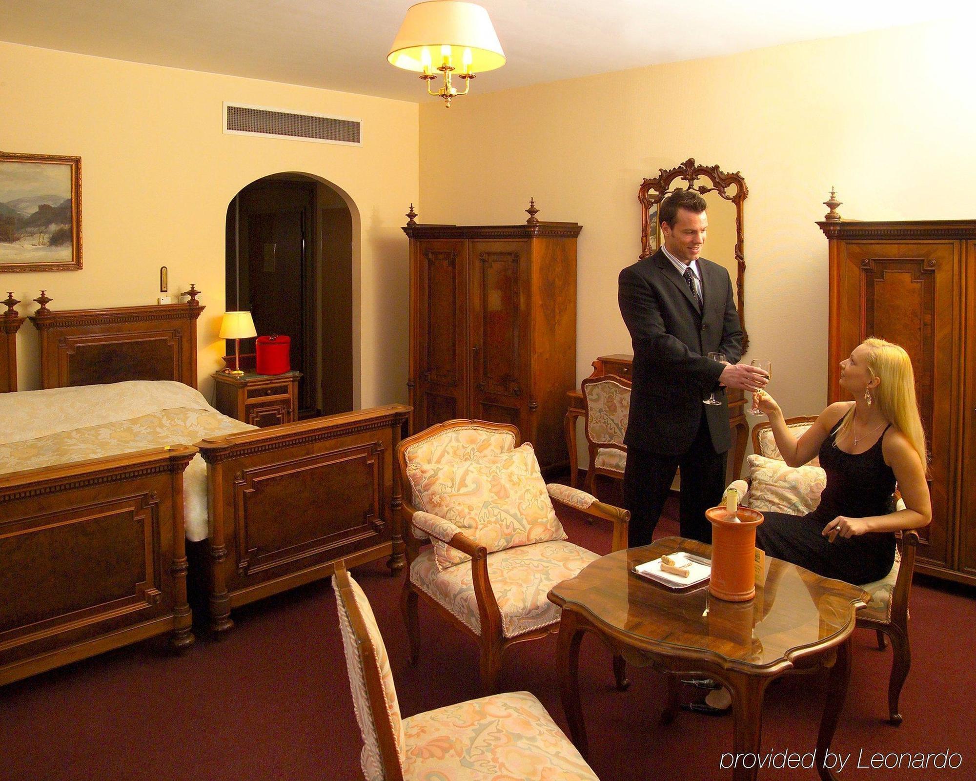Pannonia Hotel Шопрон Стая снимка