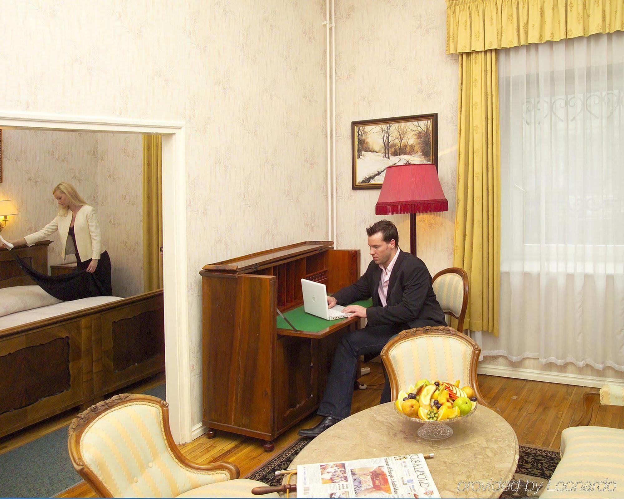Pannonia Hotel Шопрон Стая снимка