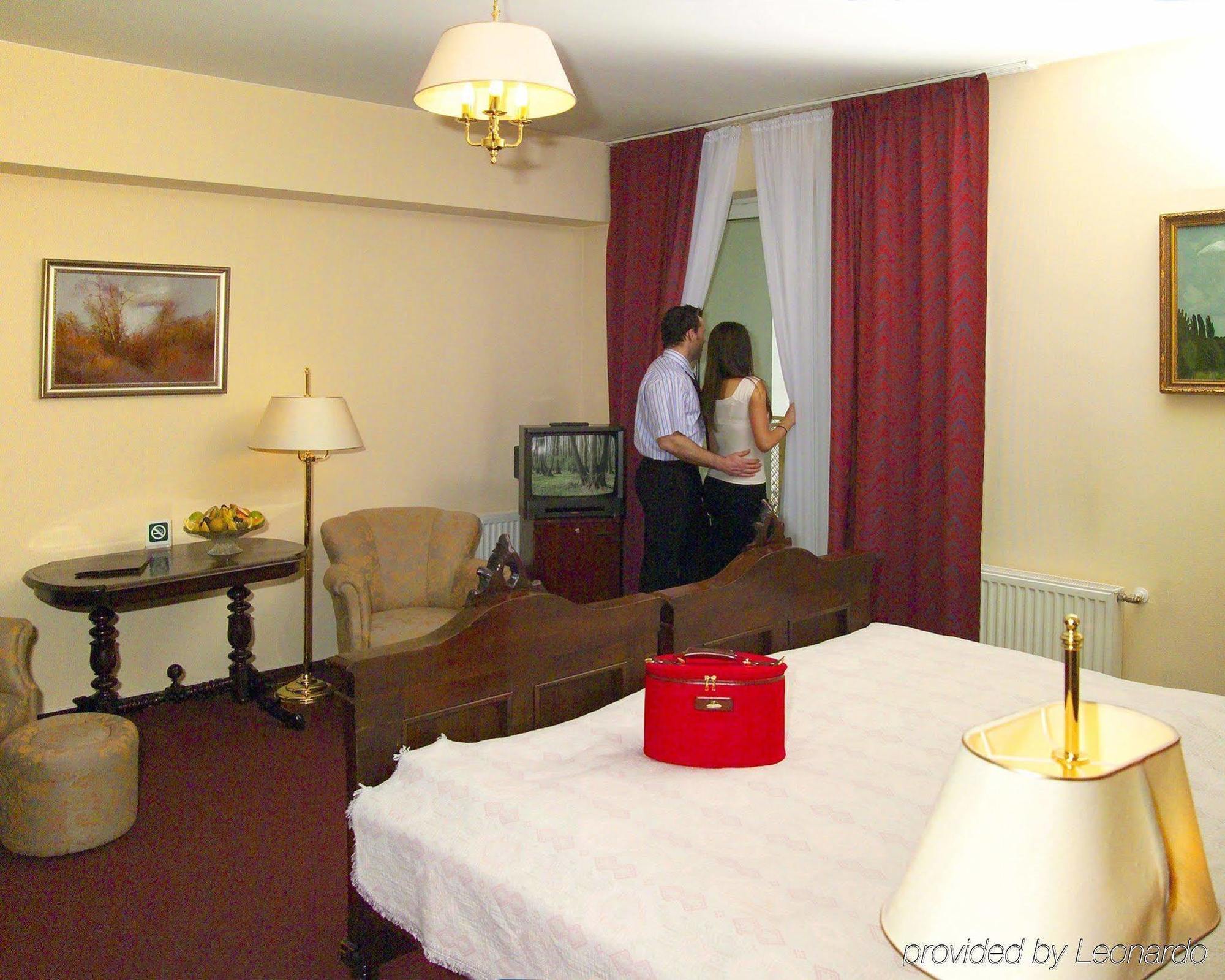 Pannonia Hotel Шопрон Стая снимка
